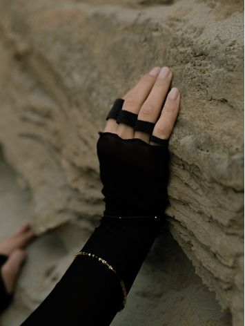 Minimalist Design Matte Black Glass Bead Ring The Link, Ring Size: 6.5 / 17, image , picture 5