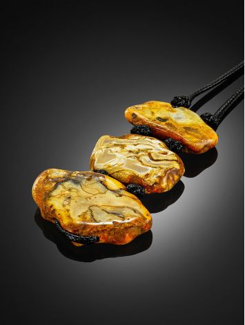 Uniquely shaped Amber Necklace, image , picture 2