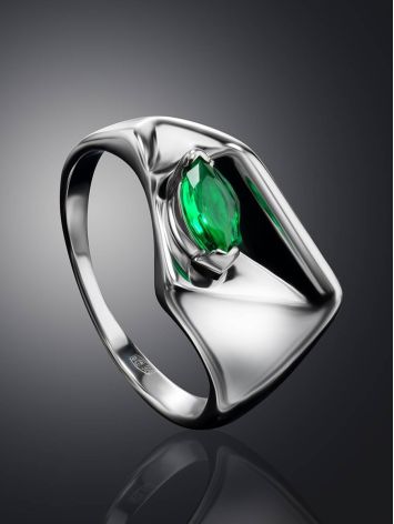 Silver Ring With Bright Synthetic Emerald Centerstone, Ring Size: 7 / 17.5, image , picture 2
